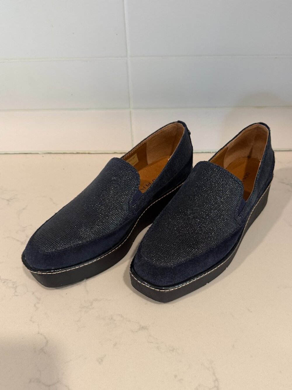 Donald Pliner Loafer Size 8